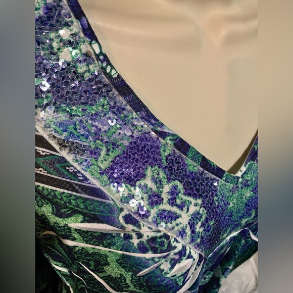 Quantum Hologram Long sleeved Top with sequin collar and folds - Picture 3 of 6